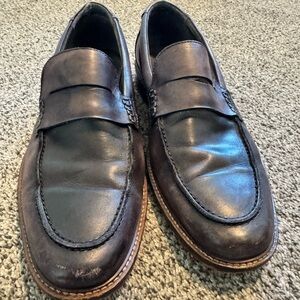 BANANA REPUBLIC LEATHER PENNY LOAFER